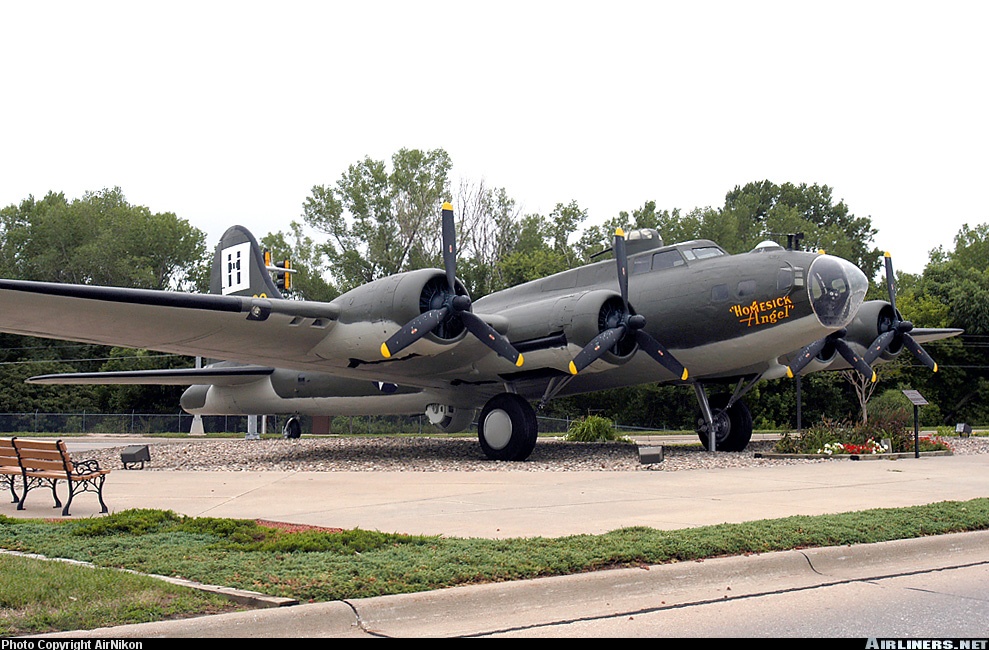 Boeing B-17F-50-DL B con número de Serie 8310 42-3374 Square-H L Homesick Angel. Conservado en el USAF Museum en Offutt AFB de Nebraska