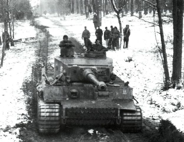 Tiger del SS Pz. Korps durante el contraataque de Manstein en Kharkov. Marzo 1943