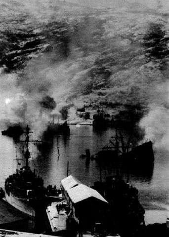 Destructores alemanes hundidos en Narvik después del ataque de la Flota británica