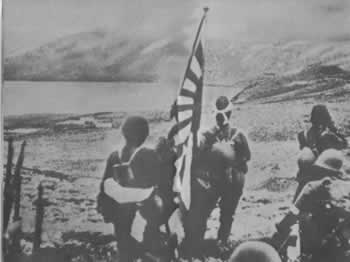 Las tropas imperiales niponas pisando tierra en Attu