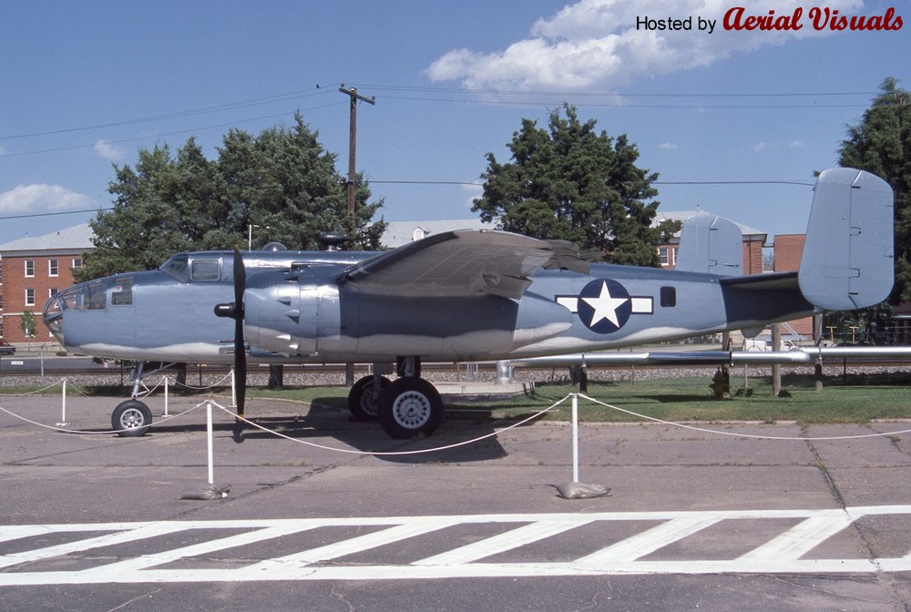 North American B-25D-30NC Mitchells número de Serie 100-23634 Mitchell II conservado en el Freedom Museum en Pampas, Texas