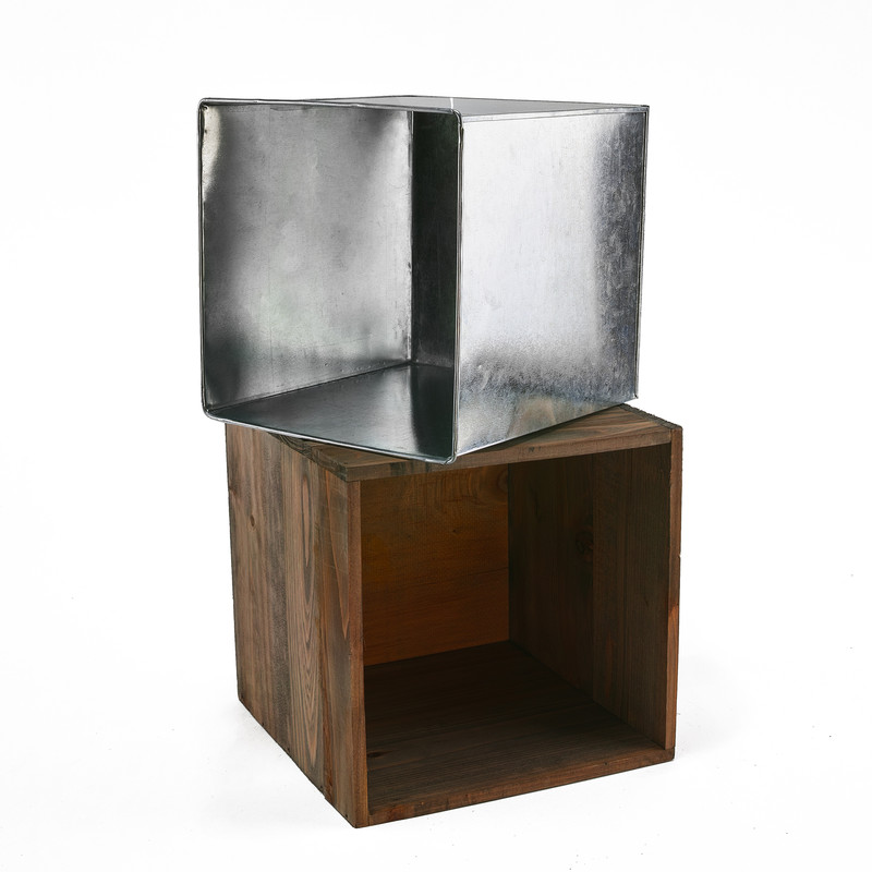 All Wood Planter Cube Boxes come with removable Zinc Liners