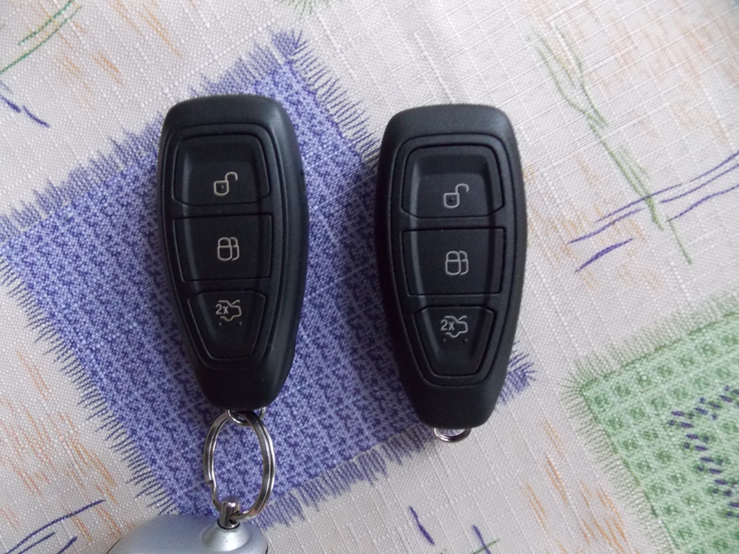 Ключ форда куга. Ключ Форд Куга 1. Ключ Форд Куга 2. Куга 13 г ключ. Ключ от Форд Мондео.