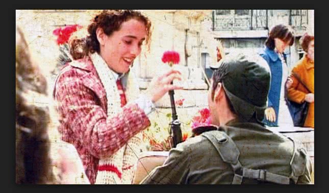 H επανάσταση των γαρυφάλλων