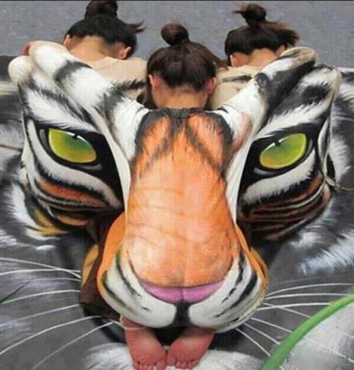 Johannes-_Stotter-body-painting-tiger