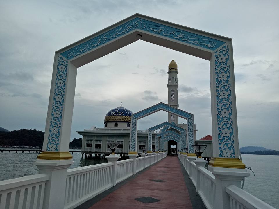 Masjid Terapung Pertama Di Perak, Masjid Seribu Selawat Di Pulau