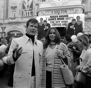 roger_moore_51