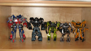 https://s17.postimg.cc/p7rdkoum3/Movie_1_Autobot_Cast_2.jpg